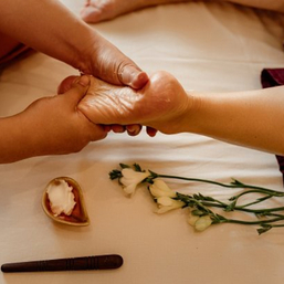 Традиционный тайский массаж ног Фут-массаж