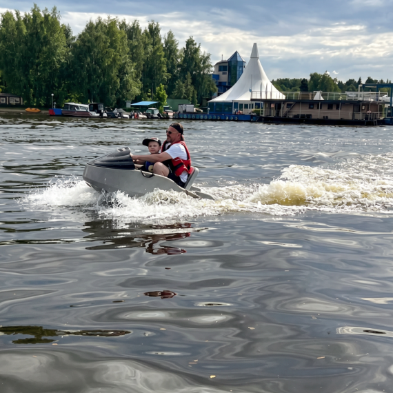 Катание на jet boat - изображение 3 Катание на jet boat - изображение 3