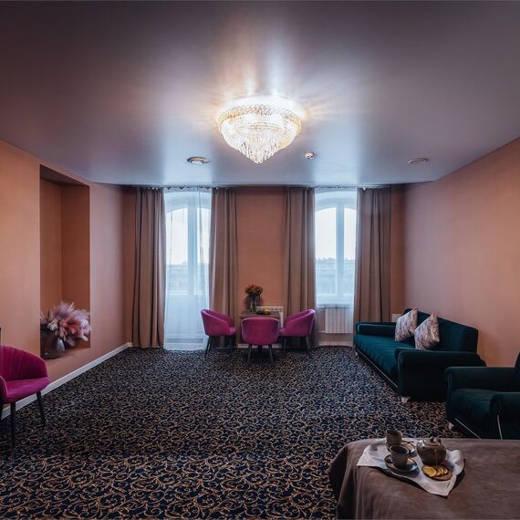 Семейный люкс с 2 спальнями и видом на Казанский собор. Фото 7