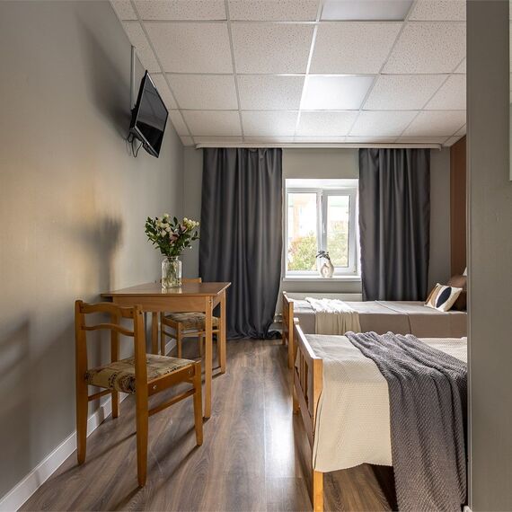 Стандартный  номер с 2 кроватями и собственной ванной. Фото 4