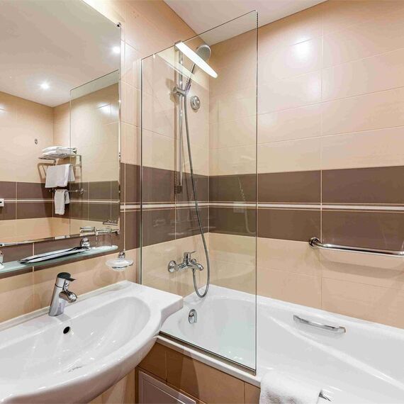 Улучшенный видовой с двуспальной кроватью. Фото 4