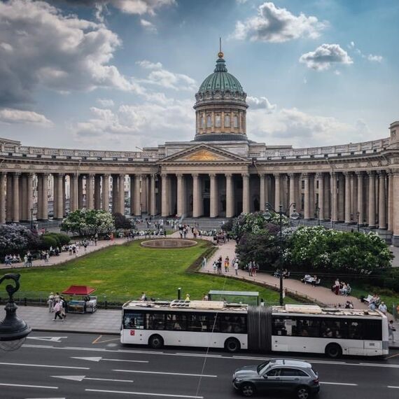 Президентский Люкс с балконом и видом на Казанский Собор. Фото 15