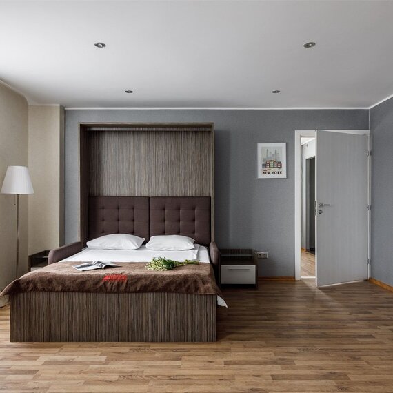 Семейный Люкс 2-х комнатный (2 двуспальные кровати-трансформеры). Фото 4