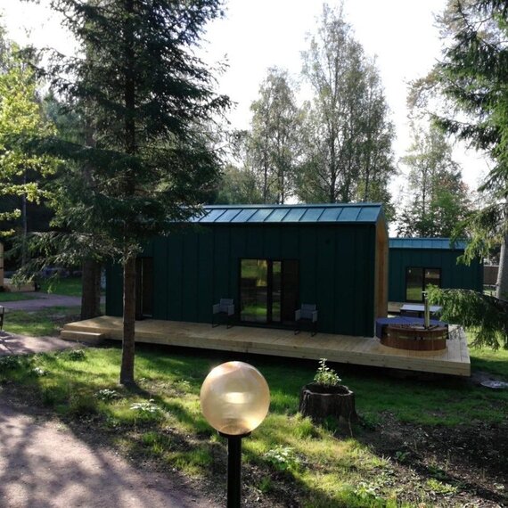 Четырёхместный Барнхаус на главной аллее. Фото 1
