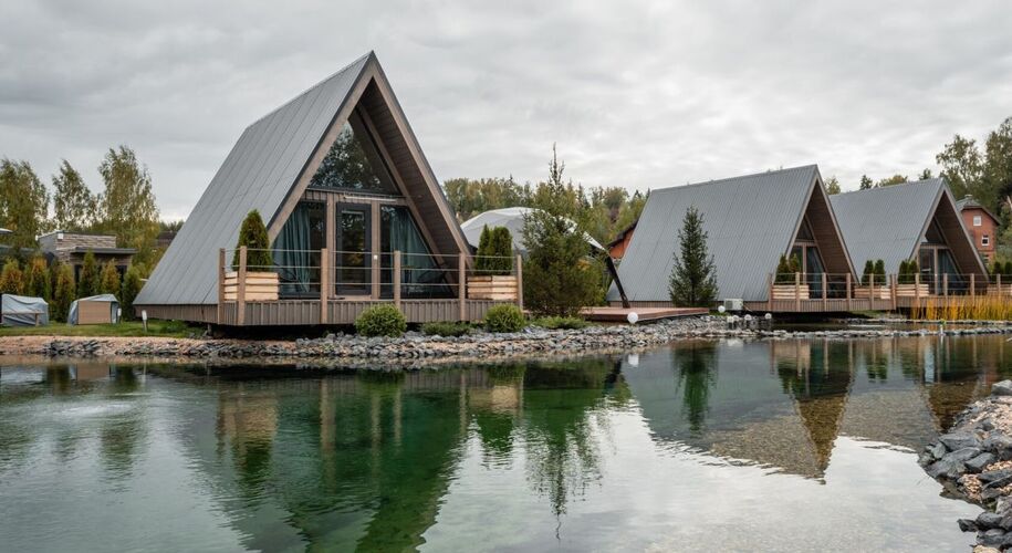 Отель The Les домик A-frame у воды - Фото 2