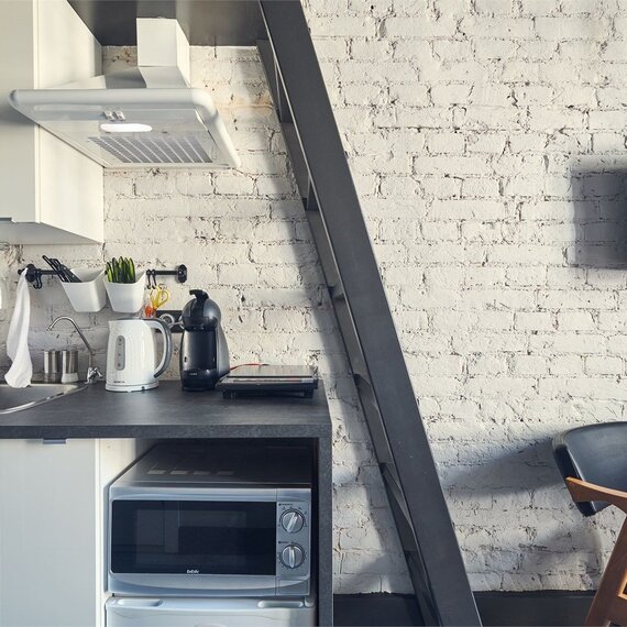 Улучшенный номер студио с видом во двор. Фото 9