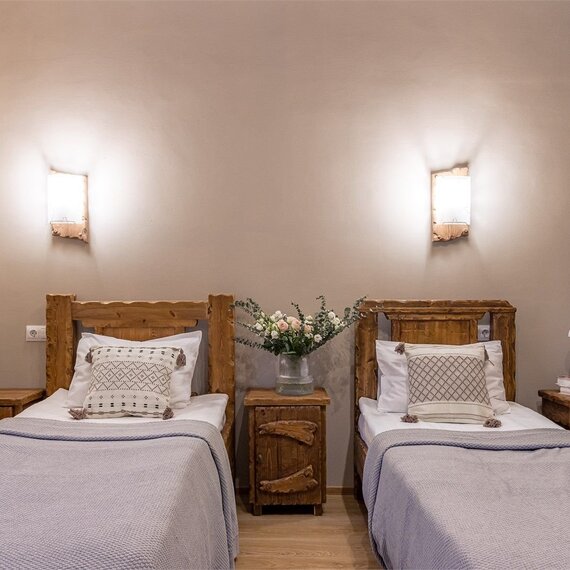 Трехместный номер с раздельными кроватями. Фото 11