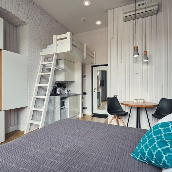 Улучшенный номер студио с видом на Невский проспект DBL+SINGLE/TRIPLE. Фото 2