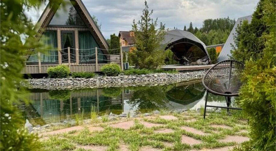 Отель The Les домик A-frame у воды - Фото 1