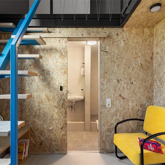 Дизайнерские двухуровневые апартаменты