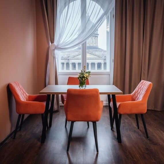 Люкс с балконом и видом на Казанский собор. Фото 10