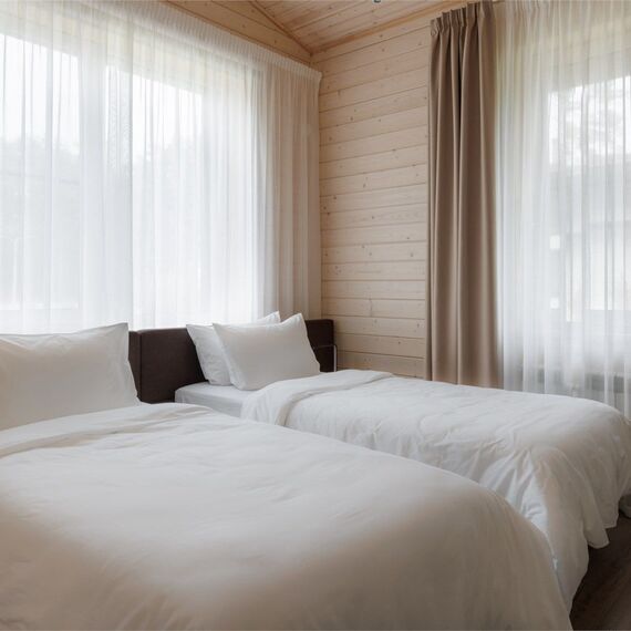 Одноэтажный коттедж с дровяным камином и личной зоной BBQ. Фото 5