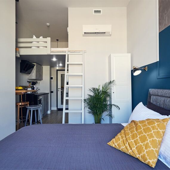 Улучшенный номер-студио с видом на Невский проспект DBL+SINGLE. Фото 2