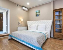 Номера на Большом проспекте