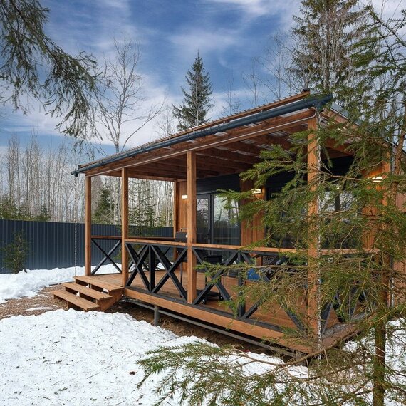 Уютный коттедж с чаном в хвойном лесу №1. Фото 1