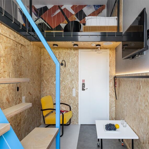 Дизайнерские двухуровневые апартаменты