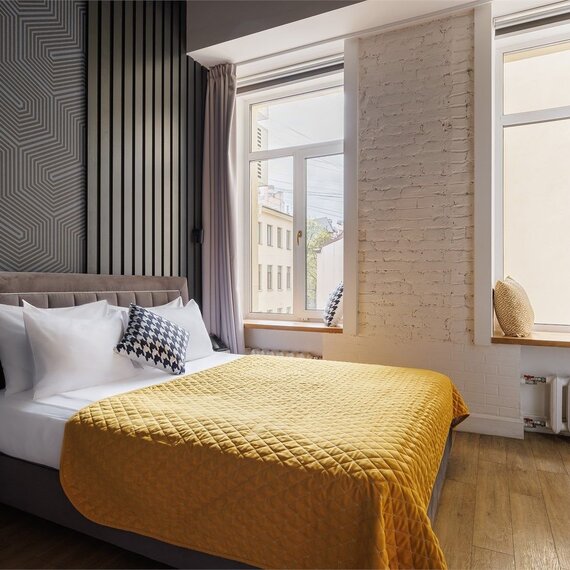 Улучшенный номер студио с видом во двор. Фото 18