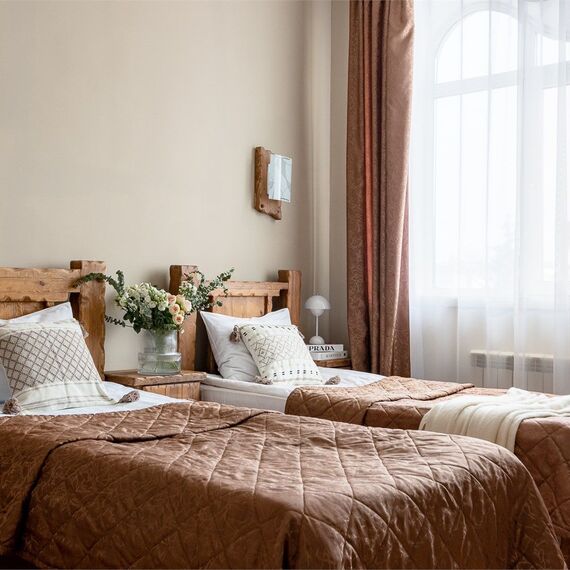 Улучшенный номер с 2 раздельными кроватями. Фото 4