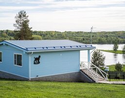 Большой дом с камином и кухней для двоих