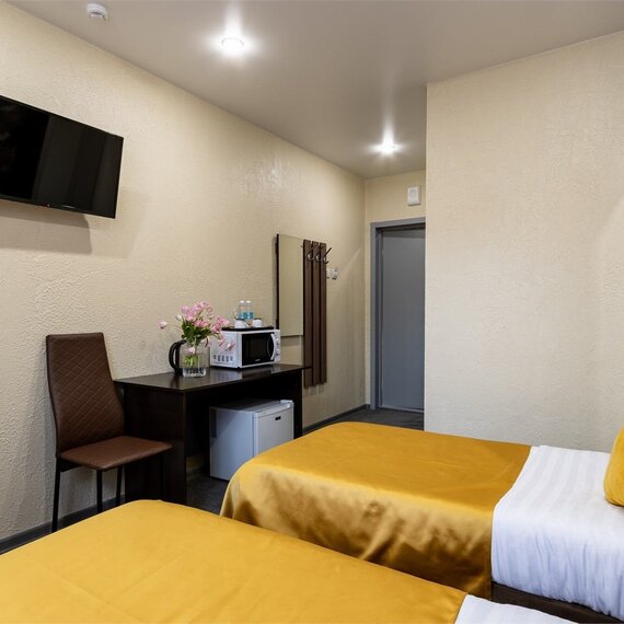 Улучшенный номер с 1 или 2 кроватями. Фото 10