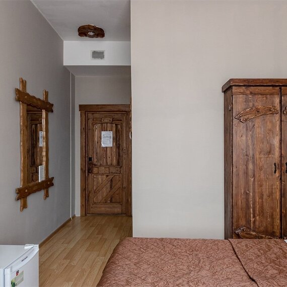 Улучшенный номер с 2 раздельными кроватями. Фото 12