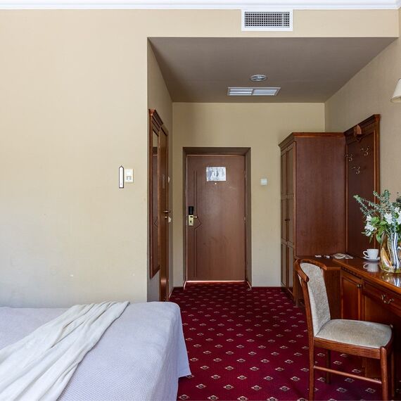 Улучшенный номер с 1 кроватью. Фото 8