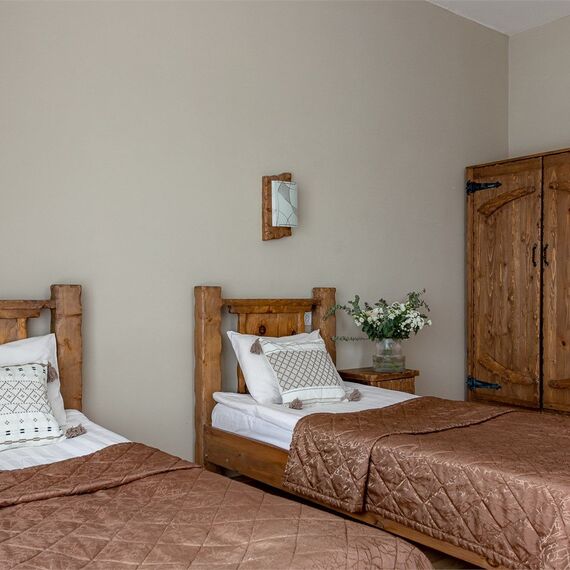 Улучшенный номер с 2 раздельными кроватями. Фото 14