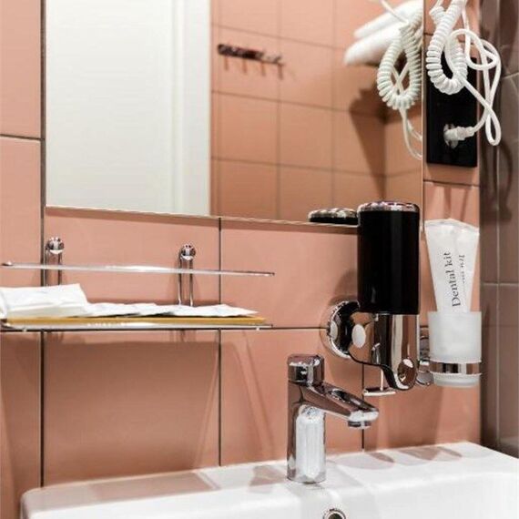 Апартаменты с 2 спальнями и кухней. Фото 31