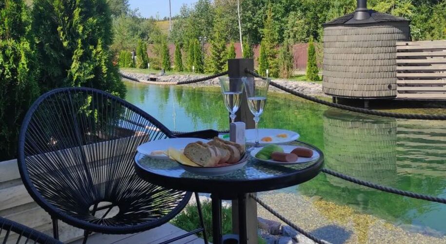 Отель The Les домик A-frame у воды - Фото 10