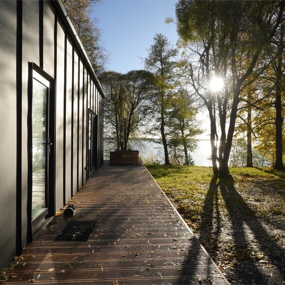 Четырёхместный Барнхаус на берегу озера. Фото 17