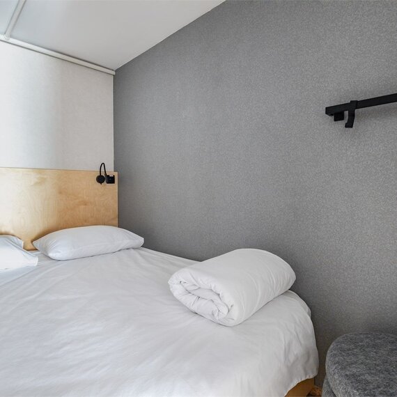 Дизайнерские двухуровневые апартаменты