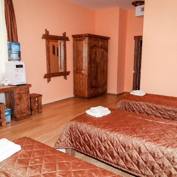 Трехместный номер с раздельными кроватями. Фото 6