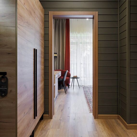 Комфорт с двуспальной кроватью, балконом и видом на лес. Фото 10