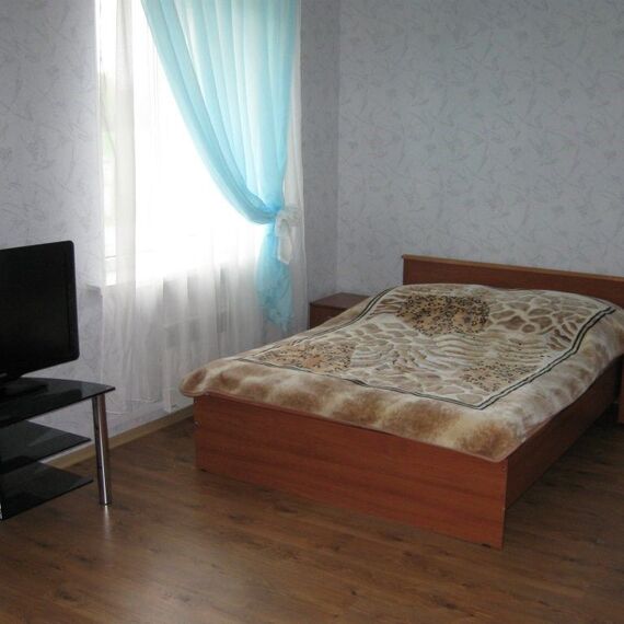 Стандартный двухместный номер с двуспальной кроватью. Фото 2