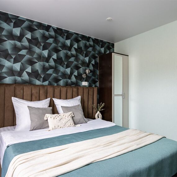 Улучшенный номер с 1 кроватью. Фото 18