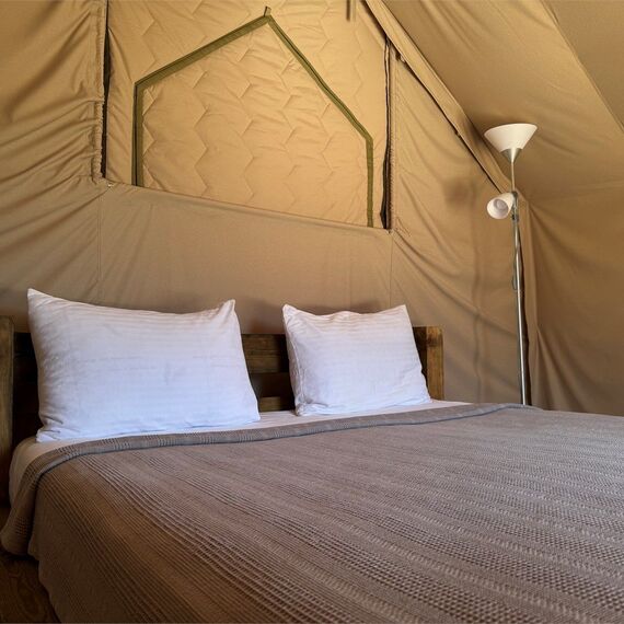 Шатёр №6 — с завтраком и общей ванной комнатой (удобно бронировать вместе с шатром №4). Фото 12