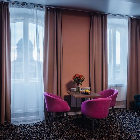 Семейный люкс с 2 спальнями и видом на Казанский собор. Фото 6