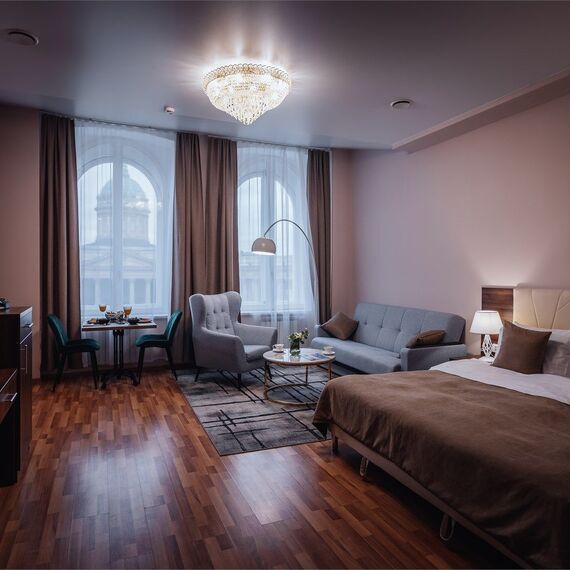 Семейный люкс с 2 спальнями и видом на Казанский собор. Фото 20