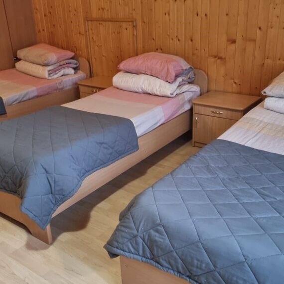 Большой трехэтажный коттедж с сауной (7 спален). Фото 18