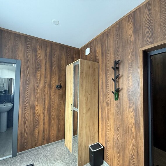 Двухкомнатный Четырехместный стандарт с 2-мя раздельными кроватями и двухместным диваном. Фото 8