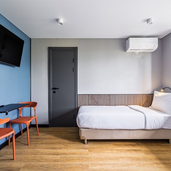 Классик с 2 односпальными кроватями и кухней. Фото 3