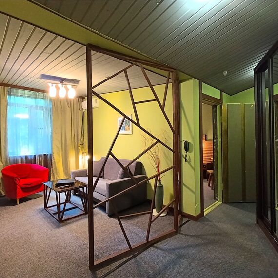 Апартаменты с кухней «Мансарда» 2-х комнатные. Фото 1