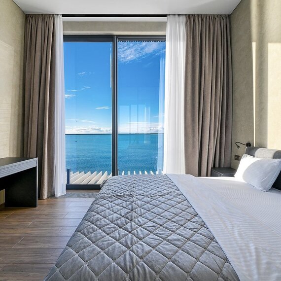 Grand Deluxe с видом на море. Фото 1