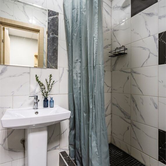 Стандартный  номер с 2 кроватями и собственной ванной. Фото 5