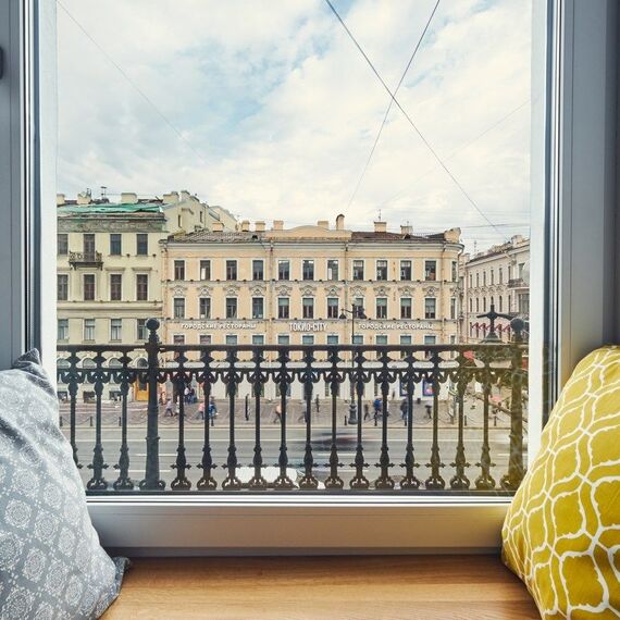 Улучшенный номер студио с видом на Невский проспект DBL+SINGLE/TRIPLE. Фото 7