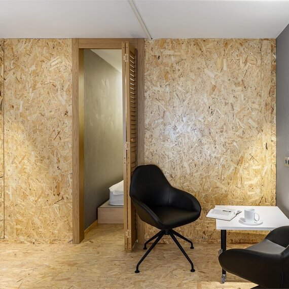 Дизайнерские двухуровневые апартаменты