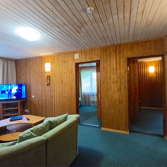 Коттедж «Украинская хата» с кухней 3-х комнатный. Фото 3