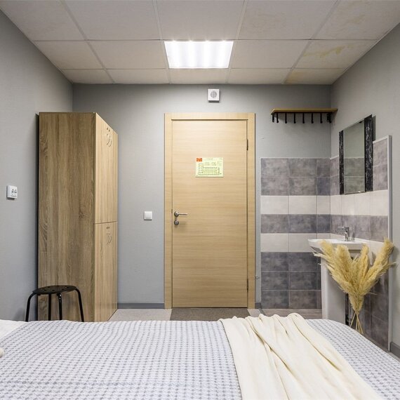 Стандартный номер с общей ванной комнатой. Фото 2