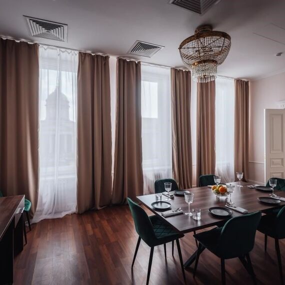 Президентский Люкс с балконом и видом на Казанский Собор. Фото 12