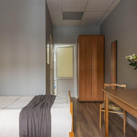 Стандартный  номер с 2 кроватями и собственной ванной. Фото 3